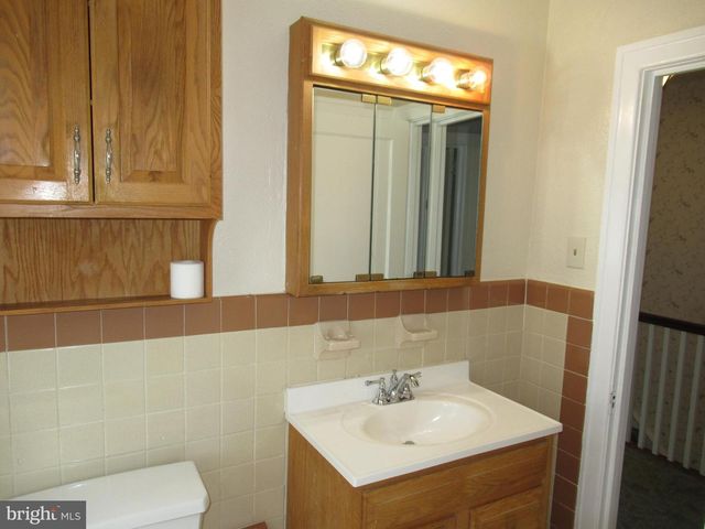 3832 CREST RD, Drexel Hill, PA 19026