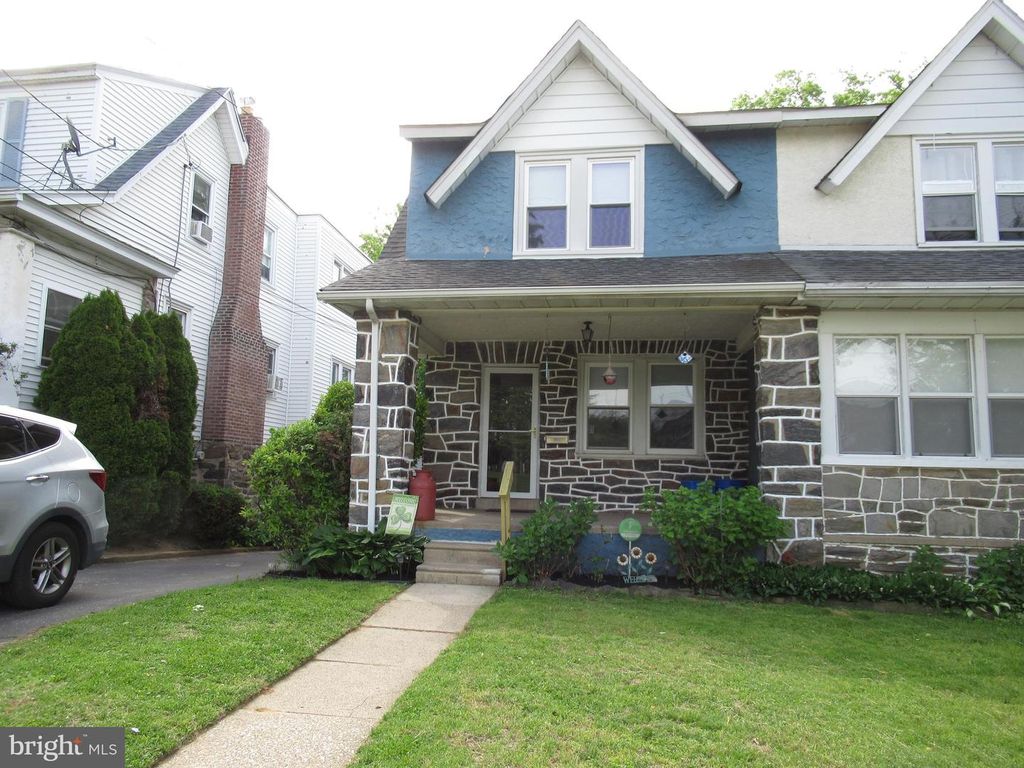3832 CREST RD, Drexel Hill, PA 19026