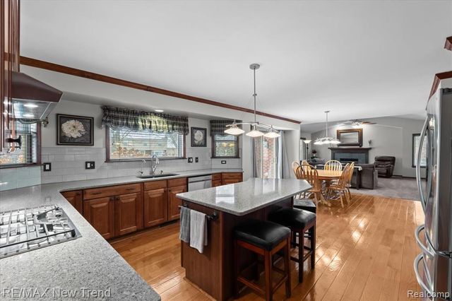 10288 Brunswick Drive, South Lyon, MI 48178