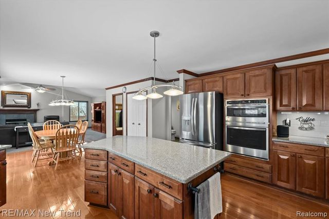 10288 Brunswick Drive, South Lyon, MI 48178