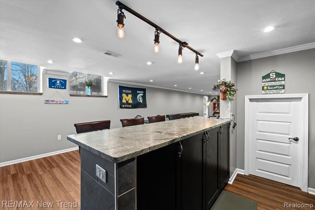 10288 Brunswick Drive, South Lyon, MI 48178