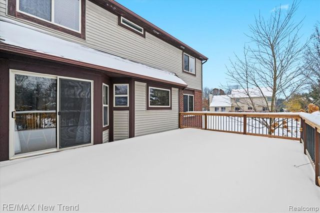 10288 Brunswick Drive, South Lyon, MI 48178