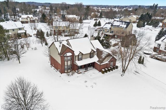 10288 Brunswick Drive, South Lyon, MI 48178