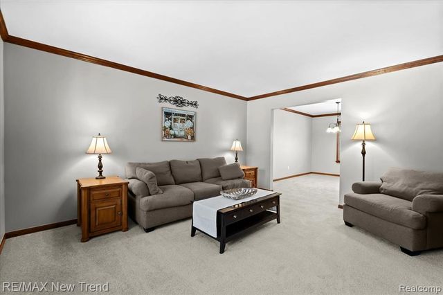 10288 Brunswick Drive, South Lyon, MI 48178