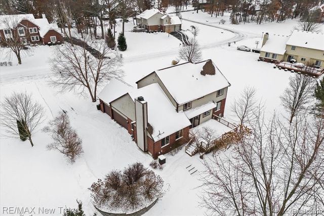 10288 Brunswick Drive, South Lyon, MI 48178