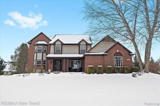 10288 Brunswick Drive, South Lyon, MI 48178