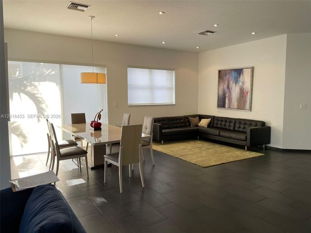 10933 NW 73 TE, Doral, FL 33178