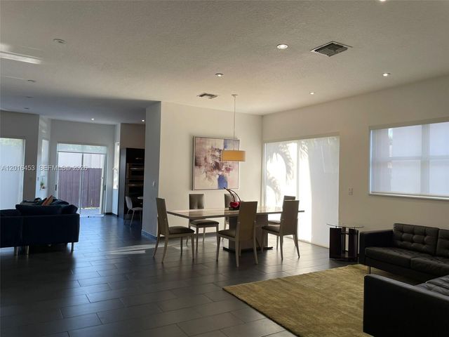 10933 NW 73 TE, Doral, FL 33178
