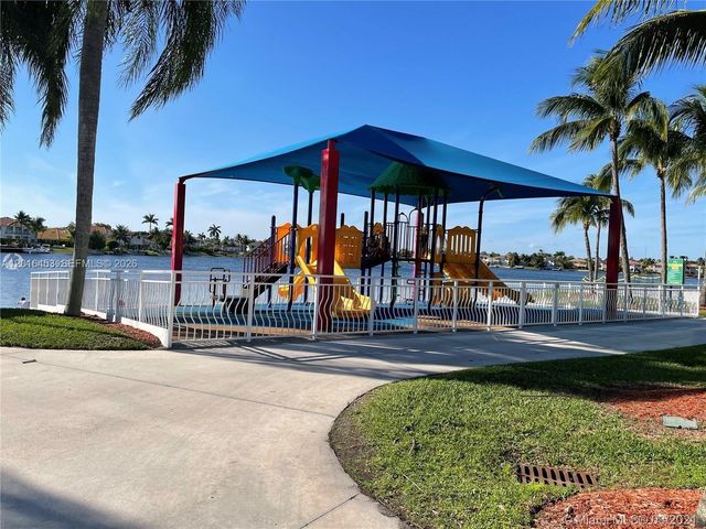 10933 NW 73 TE, Doral, FL 33178
