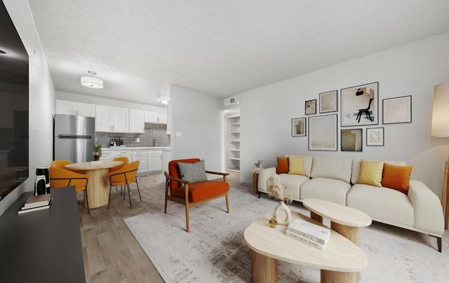 2025 W Indian School Road St, Phoenix, AZ 85015