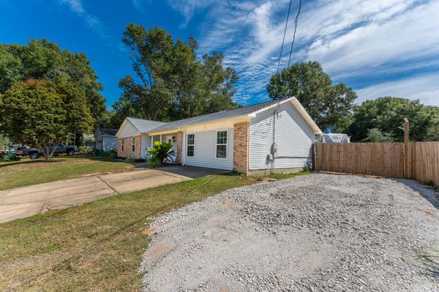 3010 Windsor Circle, Crestview, FL 32539