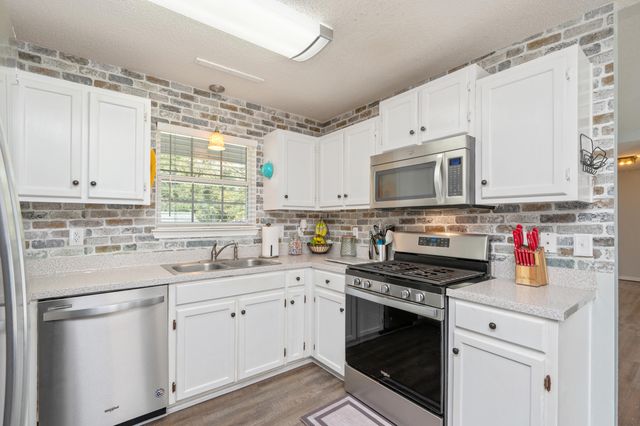 3010 Windsor Circle, Crestview, FL 32539