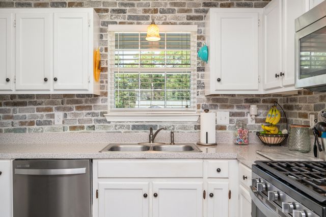 3010 Windsor Circle, Crestview, FL 32539