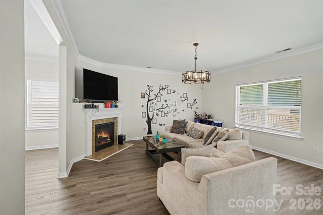 6908 Centerline Drive, Charlotte, NC 28278