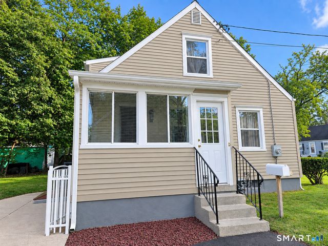 21 Monroe Street, North Haven, CT 06473