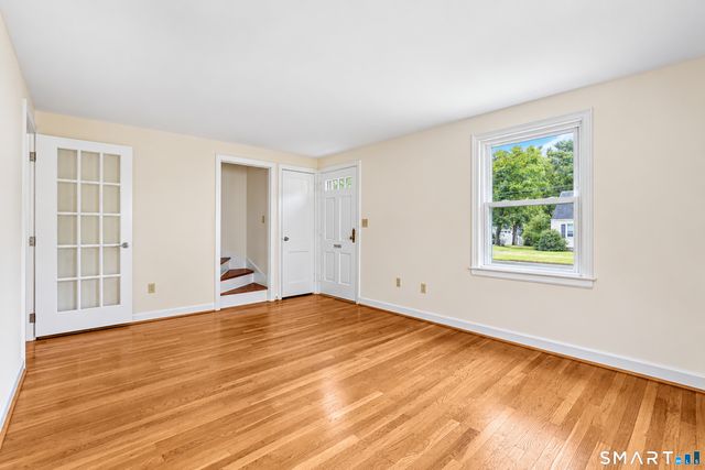 21 Monroe Street, North Haven, CT 06473