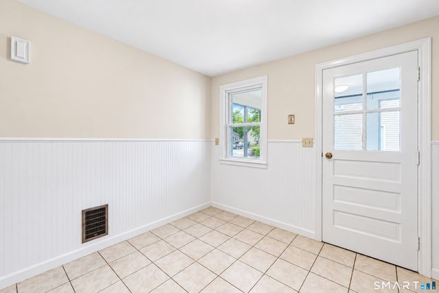 21 Monroe Street, North Haven, CT 06473