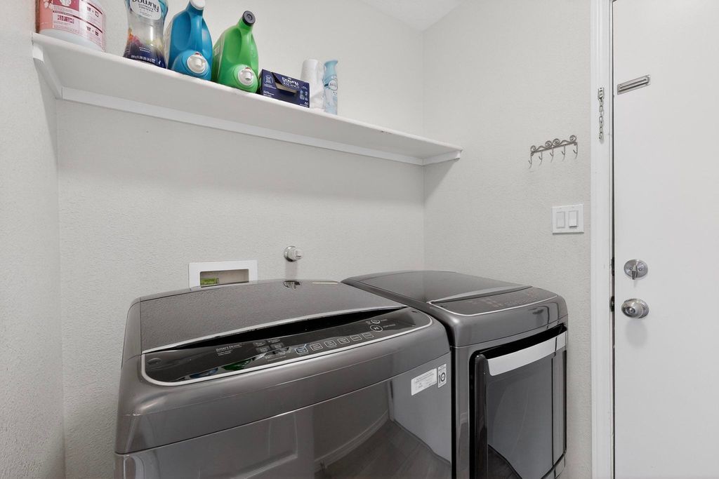 Image 29 of property listing at 1328 Blossom Wood Place NW, Albuquerque, NM 87120