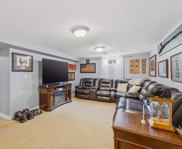 1035 MEADOW LANE, Fond Du Lac, WI 54935