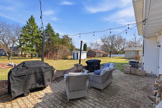 1035 MEADOW LANE, Fond Du Lac, WI 54935