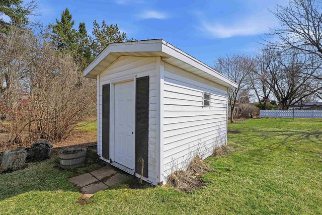 1035 MEADOW LANE, Fond Du Lac, WI 54935