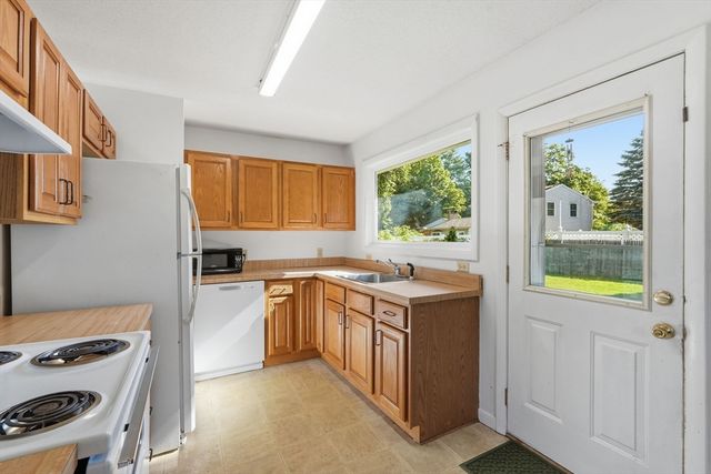 28 Westwood Terrace, Northampton, MA 01062