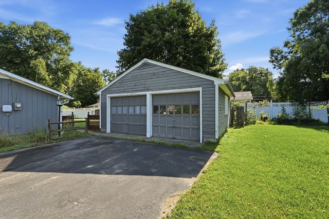 28 Westwood Terrace, Northampton, MA 01062