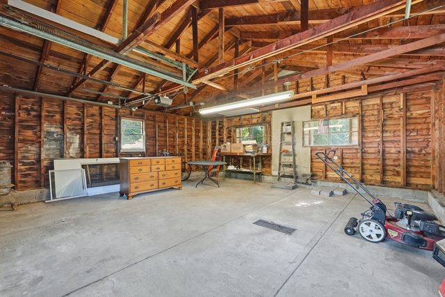28 Westwood Terrace, Northampton, MA 01062