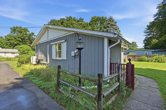 28 Westwood Terrace, Northampton, MA 01062