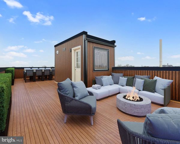 302 WINTON ST, Philadelphia, PA 19148
