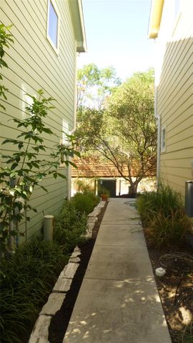 1601 Miriam Ave 313, Austin, TX 78702