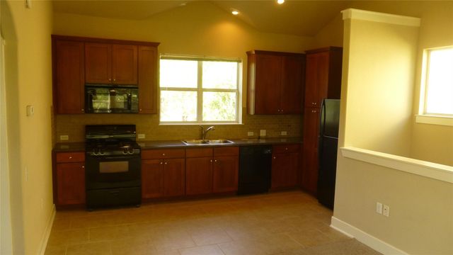 1601 Miriam Ave 313, Austin, TX 78702