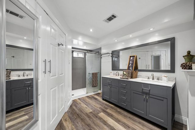 6415 Via Espana Drive, Houston, TX 77083