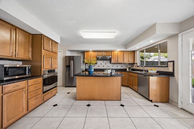 6415 Via Espana Drive, Houston, TX 77083