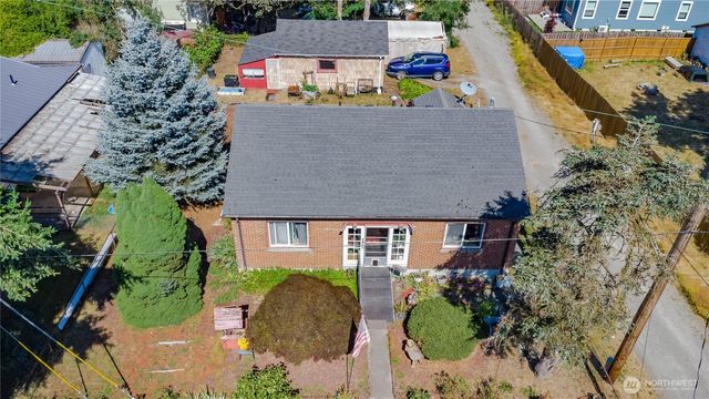303 3rd Street NE, Yelm, WA 98597