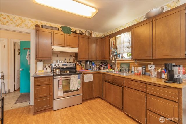 303 3rd Street NE, Yelm, WA 98597