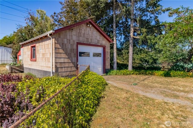 303 3rd Street NE, Yelm, WA 98597