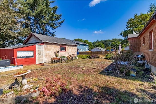 303 3rd Street NE, Yelm, WA 98597