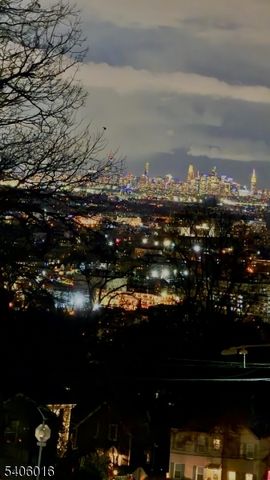 12 Winding Way, West Orange Twp., NJ 07052