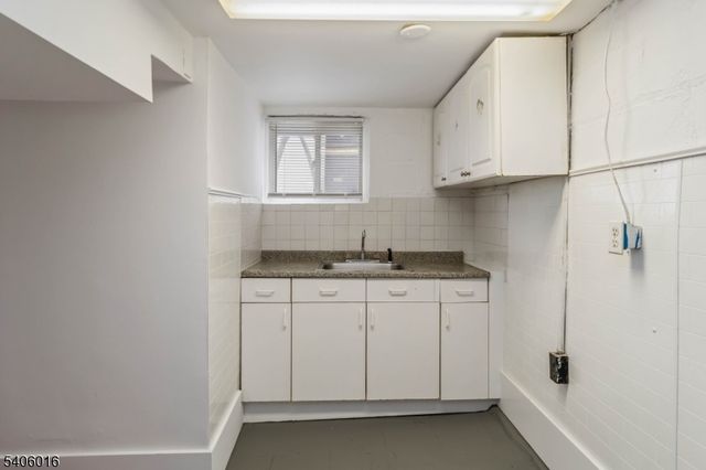 12 Winding Way, West Orange Twp., NJ 07052