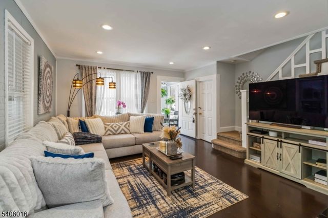 12 Winding Way, West Orange Twp., NJ 07052