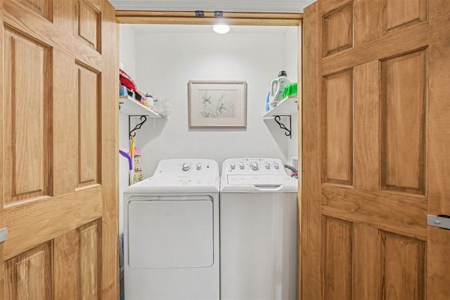 219 S Portage Road, Jackson, MI 49201