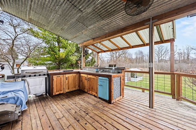 219 S Portage Road, Jackson, MI 49201