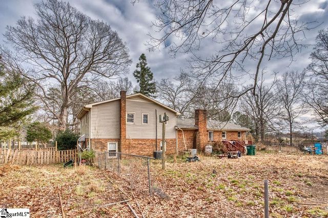 135 Garrett Road, Cowpens, SC 29330