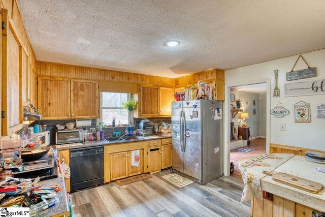 135 Garrett Road, Cowpens, SC 29330