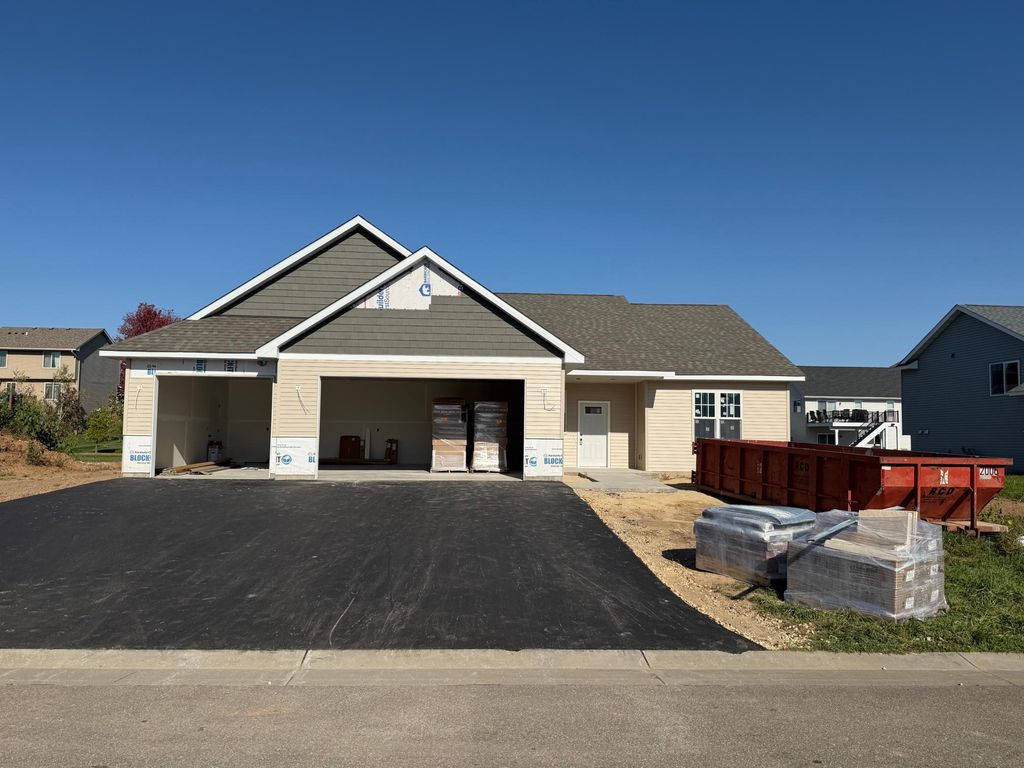 Image 1 of property listing at 1615 Squirrel Way, New Richmond, WI 54017