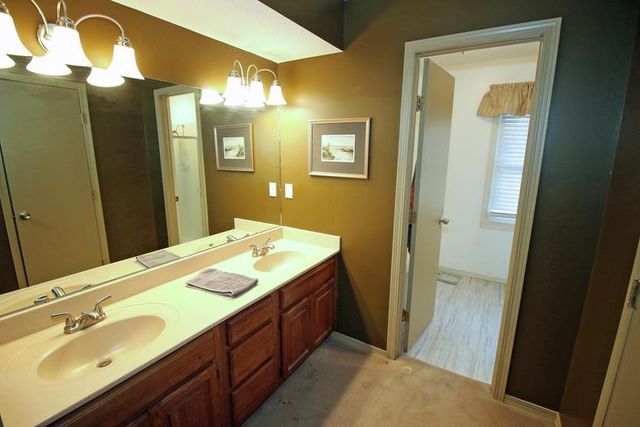 3906 N Rushwood Ct, Wichita, KS 67226