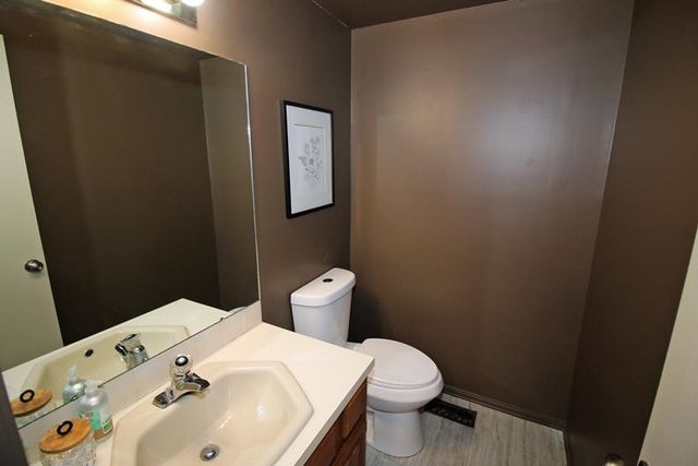 3906 N Rushwood Ct, Wichita, KS 67226