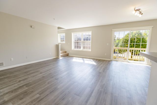 3057 Barclay Way, Ann Arbor, MI 48105