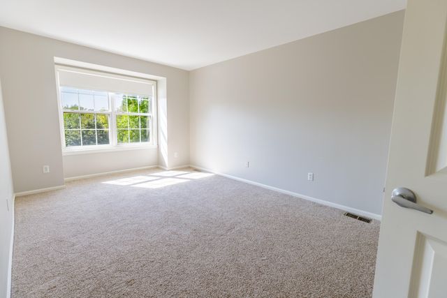 3057 Barclay Way, Ann Arbor, MI 48105